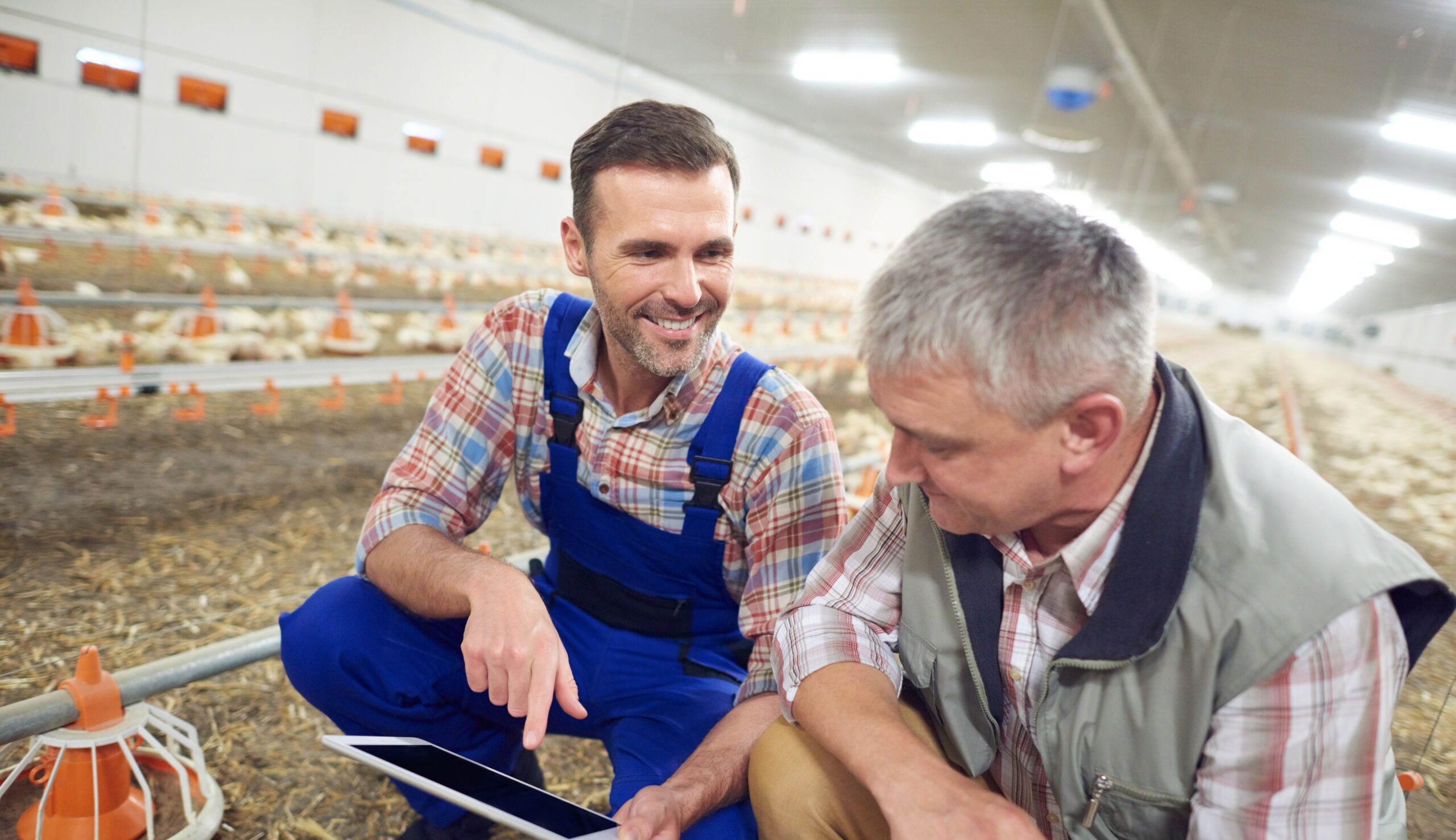 farmers-checking-the-modern-technology